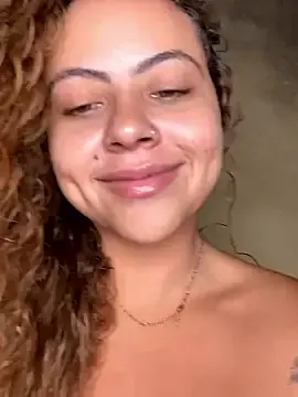 Stripchat Sex Cam of Chloe_Leaozinho