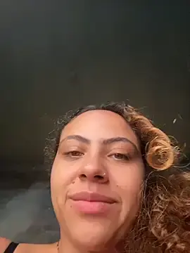 Stripchat Sex Cam of Chloe_Leaozinho