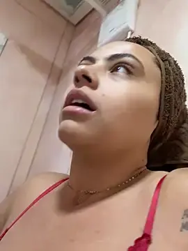 Stripchat Live Sex Cam of Chloe_Leaozinho