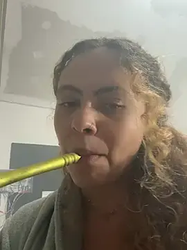 Stripchat Sex Cam of Chloe_Leaozinho