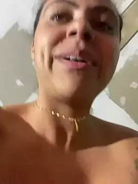 Stripchat Free Porn Cam of Chloe_Leaozinho