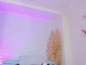Stripchat Live Sex of CamileHolmes