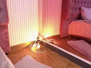 Stripchat Adult Video Chat of EMILYY_FOXY