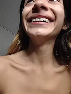 Stripchat Live Sex of KratosAfroditacs