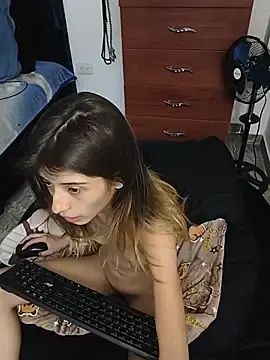 Stripchat Free Live Porn of KratosAfroditacs
