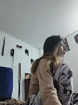 Stripchat Live Sex Cam of KratosAfroditacs