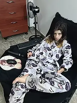 Stripchat Nude Webcam of KratosAfroditacs