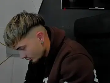 Stripchat Adult Webcams of BrandonTate