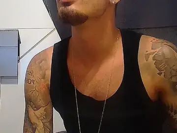 Stripchat Free Porn Cam of BrandonTate