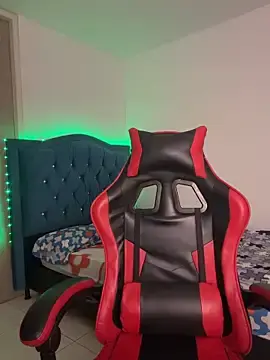 Stripchat Live Sex of Leonarrrd_01