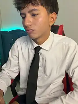 Stripchat Live Sex Cam of Leonarrrd_01