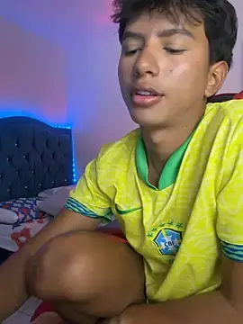 Stripchat Free Porn Cam of Leonarrrd_01