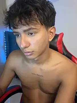 Stripchat Best live sex cam show of Leonarrrd_01