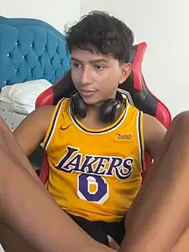 Stripchat Live Sex of Leonarrrd_01