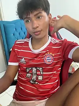 Stripchat Nude Webcam of Leonarrrd_01