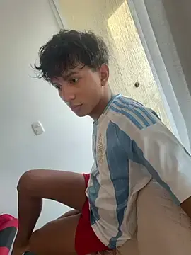 Stripchat Live Porn of Leonarrrd_01