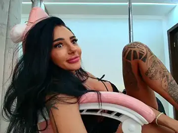 Stripchat Sex Cam of Britney_Charm_