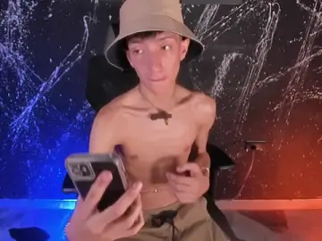 Stripchat Nude Webcam of DereckCooperr