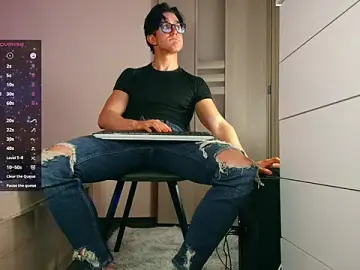 Stripchat Live Sex Cam of ChristianLevine_