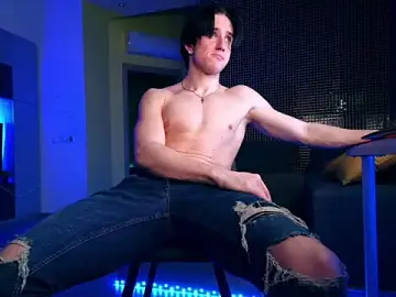 Stripchat Adult Webcam of ChristianLevine_