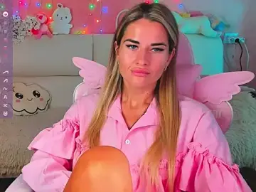 Stripchat Live Sex Cam of hotty_girls_here