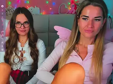 Stripchat Free Porn Cam of hotty_girls_here