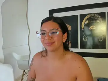 Stripchat Sex Cam of emilyy_cooperr