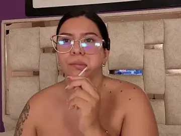 Stripchat Free Live Porn of emilyy_cooperr