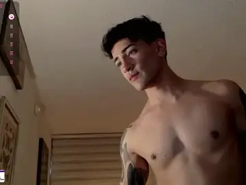 Stripchat Live Sex Cam of ivaaaan_