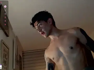 Stripchat Free Live Porn of ivaaaan_