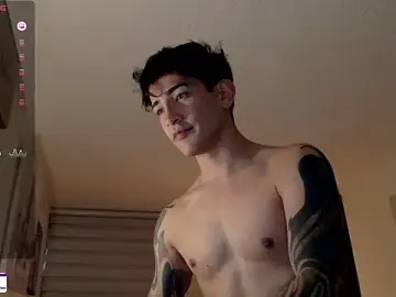 Stripchat Live Sex Cam of ivaaaan_