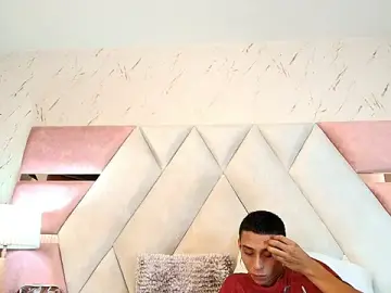 Stripchat Sex Cam of Zoelucas