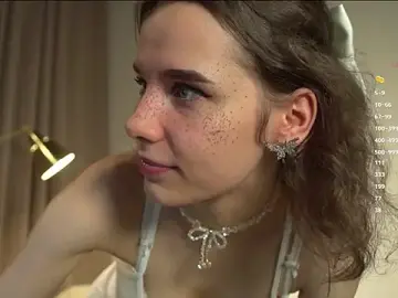 Stripchat Free Porn Cam of happynewdear