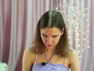 Stripchat Free Porn Cam of happynewdear