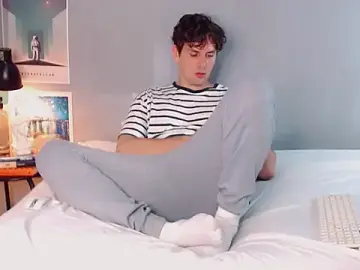 Stripchat Live Sex Cam of Elio555