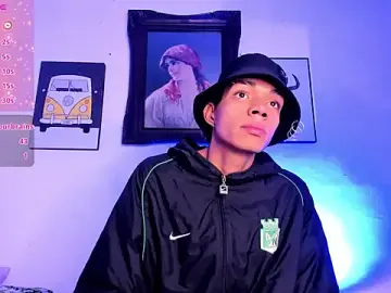 Stripchat Live Sex Cam of candyandmarilyn