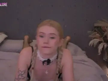 Stripchat Adult Webcam of LexieLoree