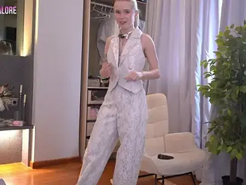 Stripchat Adult Webcam of LexieLoree