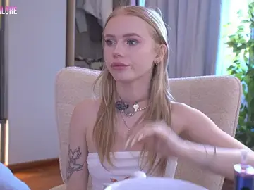 Stripchat Nude Webcam of LexieLoree