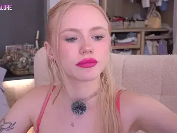 Stripchat Adult Webcam of LexieLoree