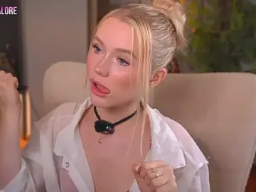 Stripchat Free Porn Cam of LexieLoree