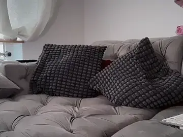 Stripchat Free Porn Cam of iam_valentinadoll