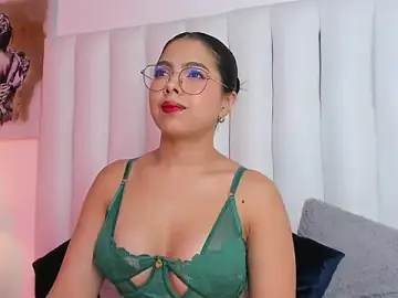 Stripchat Live Sex Cam of Violet_queen20