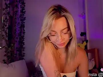 Stripchat Free Porn Cam of nikkichu