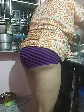 Stripchat Live Sex Cam of dhanshri143