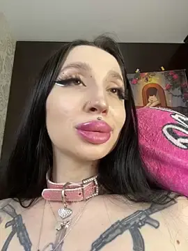 Stripchat Free Porn Cam of Molly__Moon