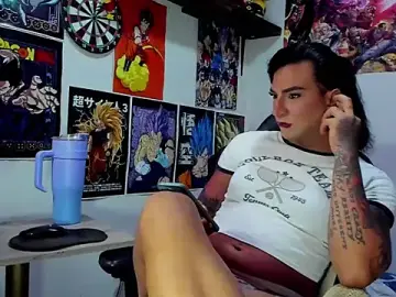 Stripchat Free Live Porn of ShadowSeductress_