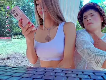 Stripchat Sex Cam of pretty_princesses