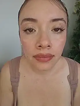 Stripchat Live Sex Cam of valery_mora