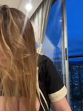 Stripchat Live Sex Cam of valery_mora